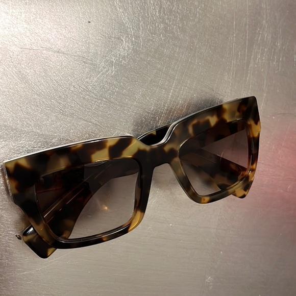 Authentic Prada SPR 28P Havana - Picture 2 of 5